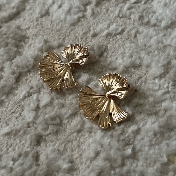 Textured Leaf Drop Earrings - New! - Picture 6 of 7